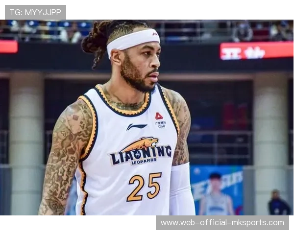 莫兰德21分13板内线支柱 辽宁防守篮板保护提升